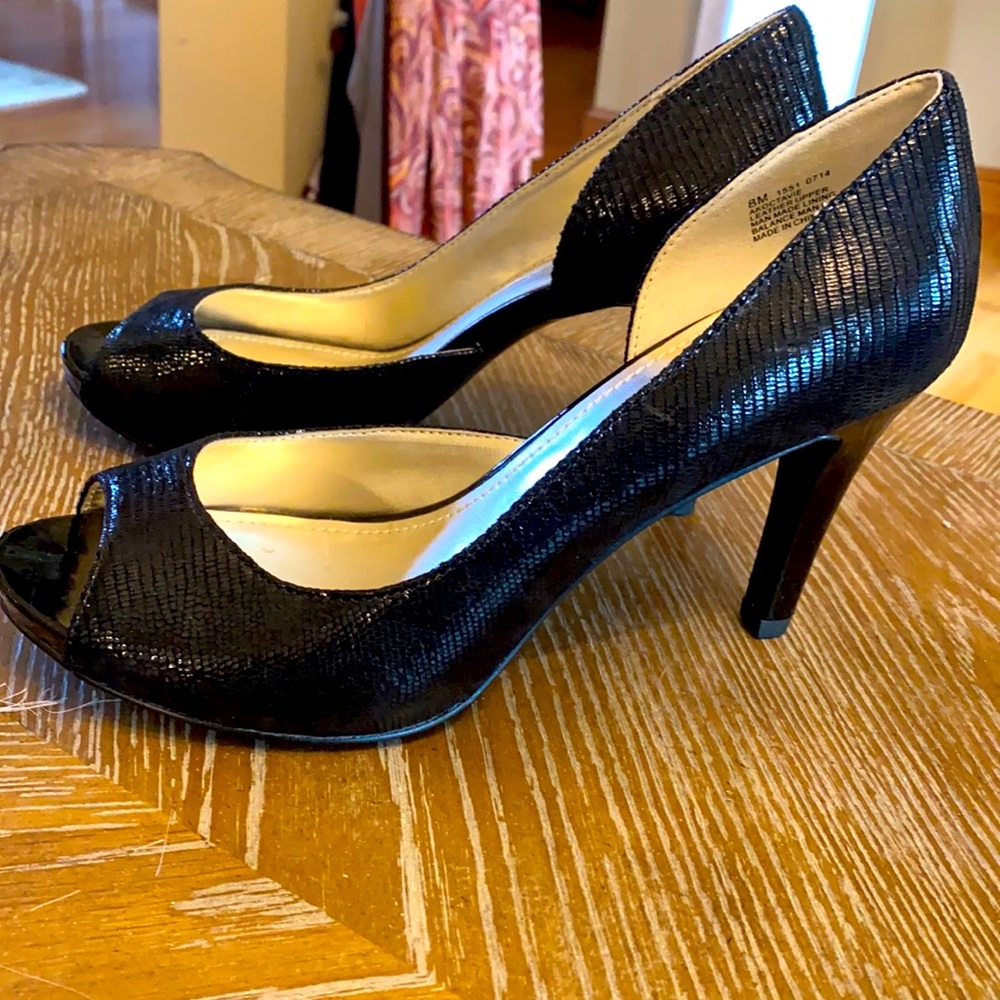 Black heels IFlex made by Anne Klein size 8